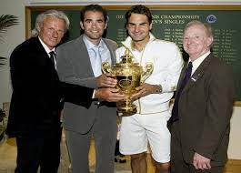 Pete Sampras and Bjorn Borg, Pete Sampras, American tennis player whose exceptional all-around game, Swedish tennis player Bjorn Borg with eight year-old future champion Andre Agassi, Las.